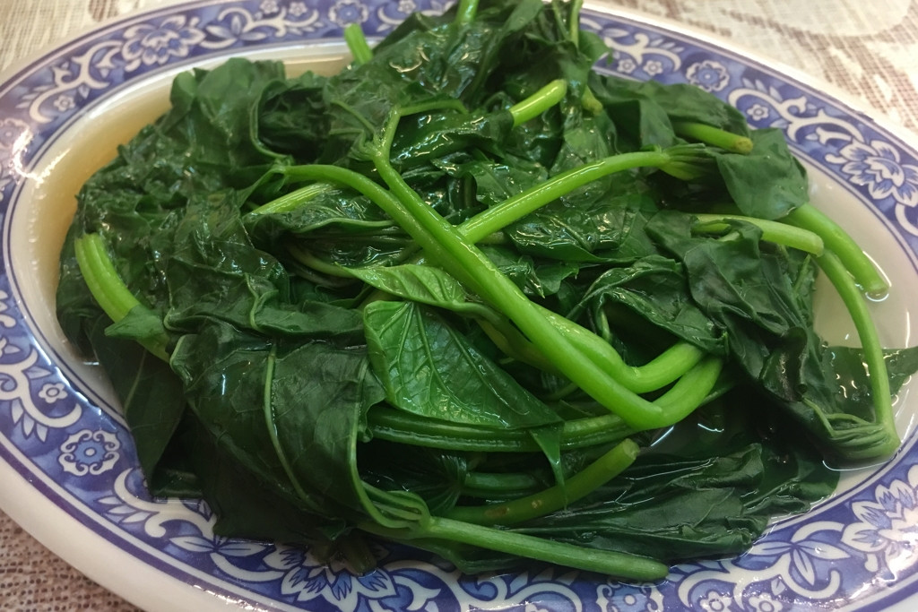 Rau lang nhiều lợi ích nhưng vì sao không nên ăn mỗi ngày?