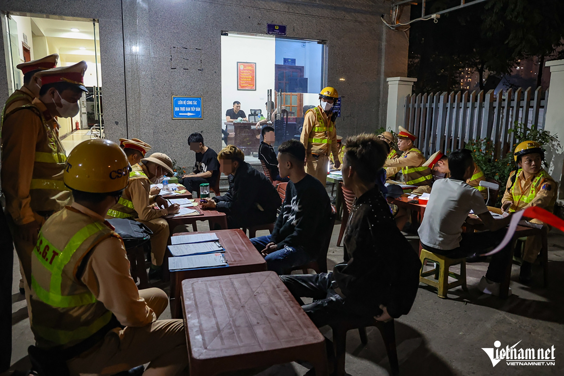 W-anh vyabat quaixe 46.jpg