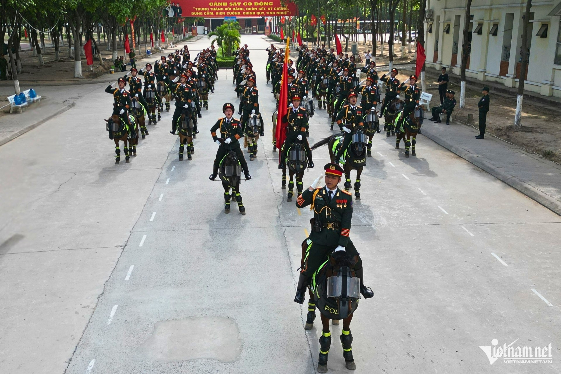 W-ky binh Hoang Anh1.jpg