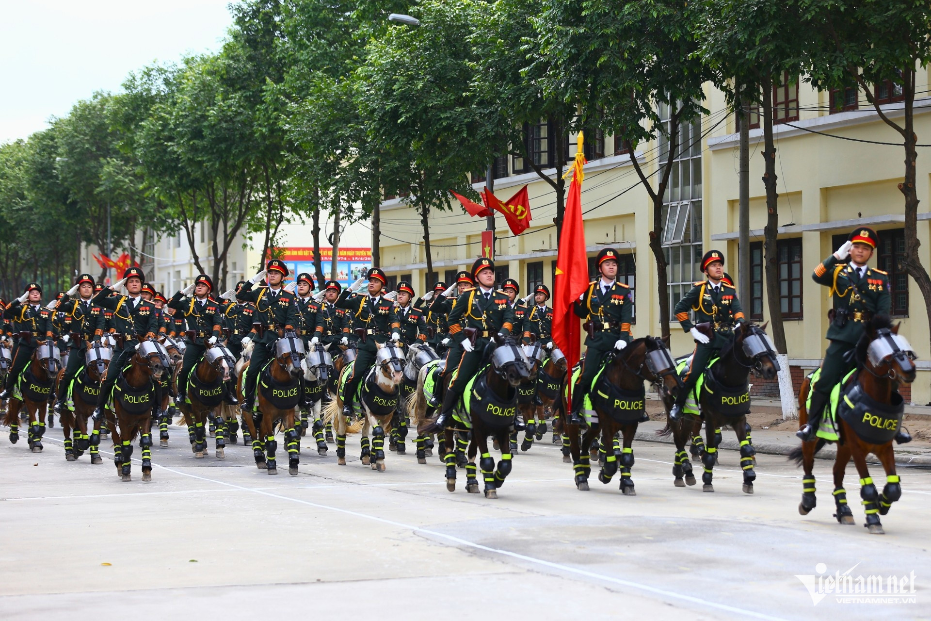 W-ky binh Hoang Anh18.jpg