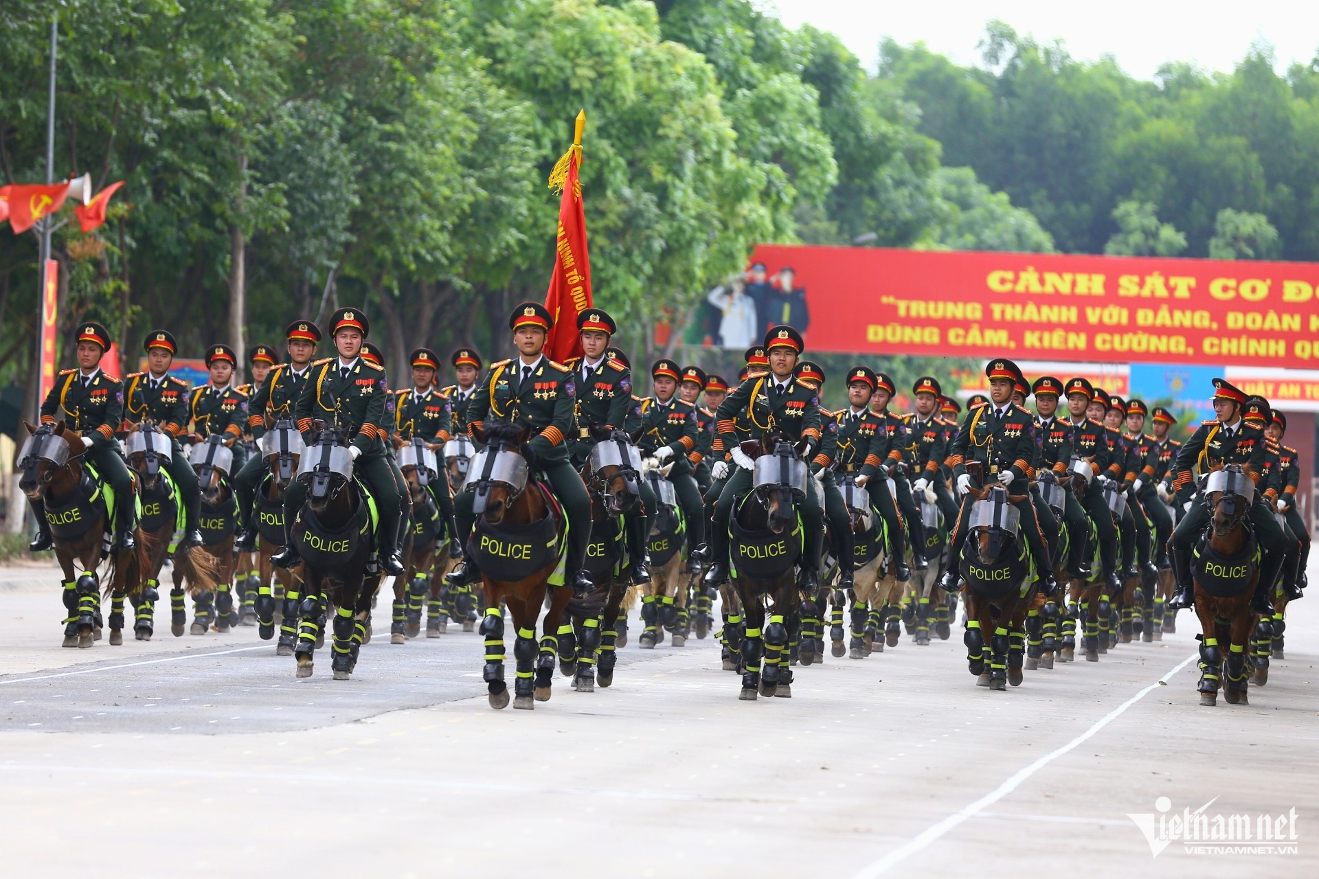 W-ky binh Hoang Anh25.jpg