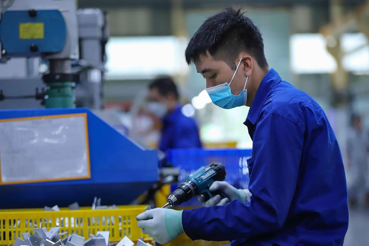 Ngỡ ngàng khi phải nộp thuế cho khoản tiền 'trên trời rơi xuống', nên làm gì?
