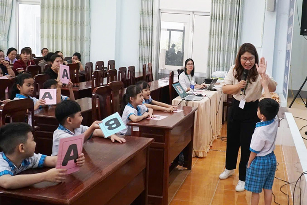Cần Thơ: Tập huấn giáo viên đồng giảng chương trình STEM English