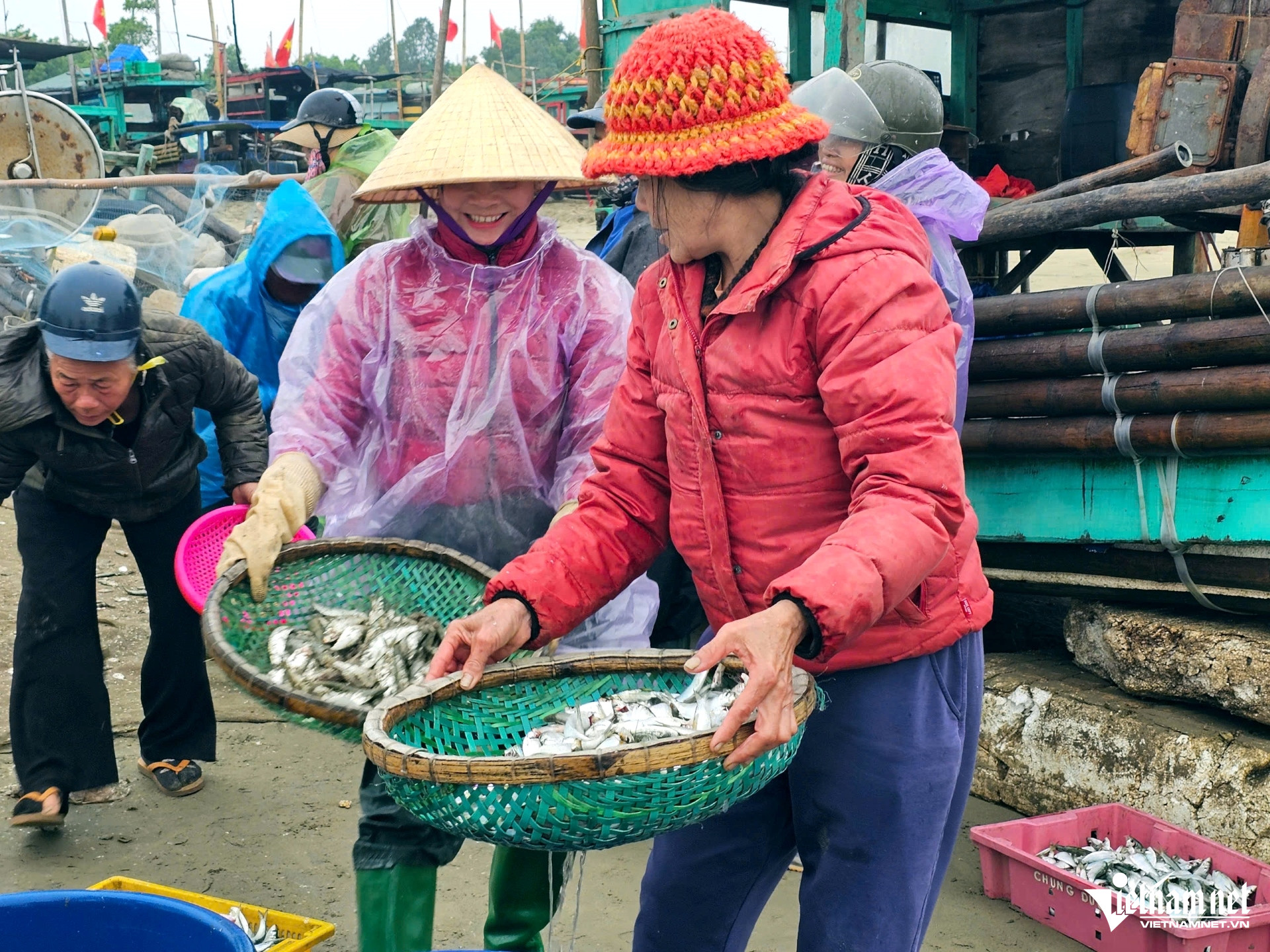 W-a3Gỡ cá trích mỏi tay.jpg