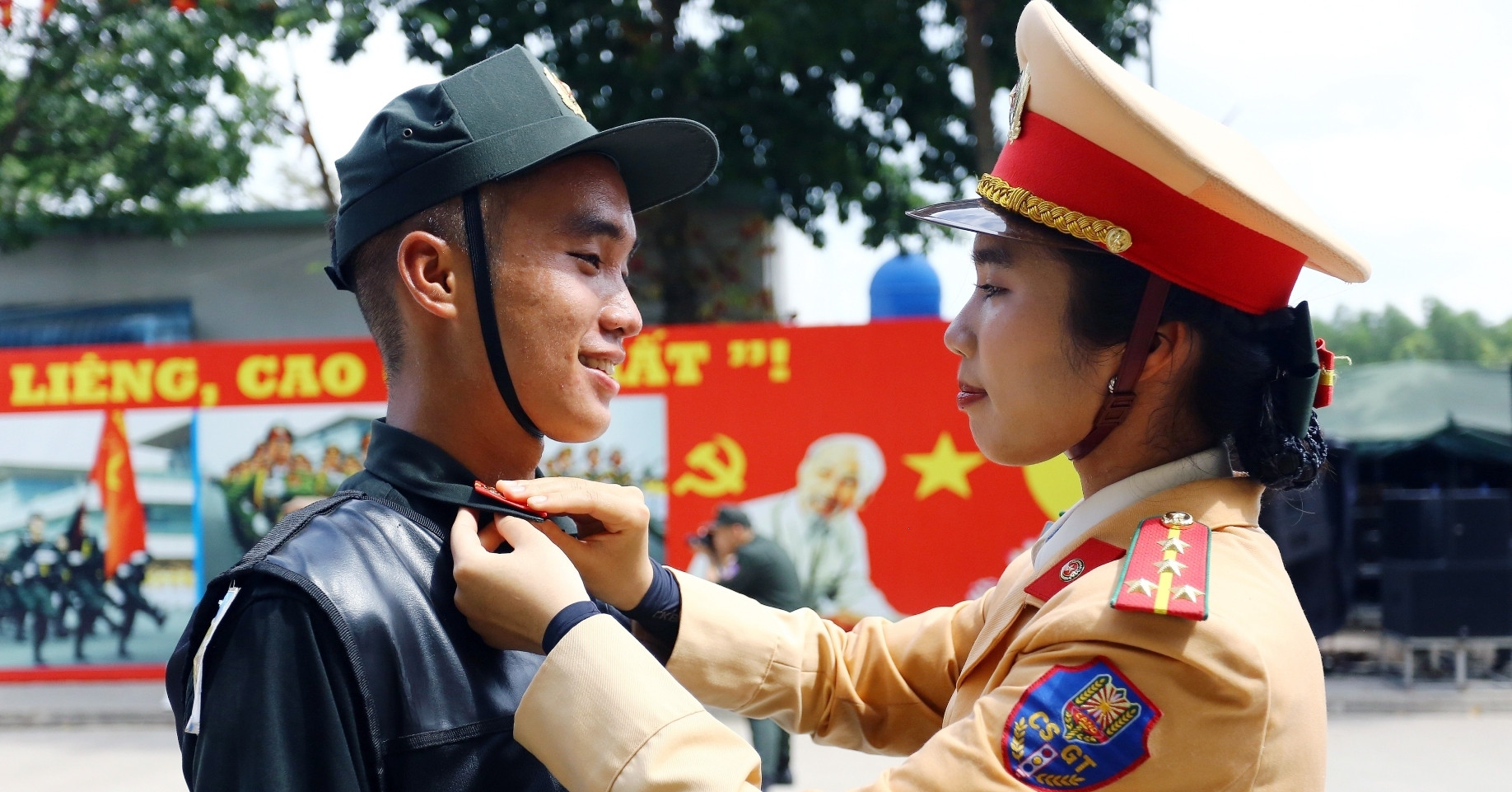 Giấc mơ làm công an của 2 chị em và những ngày vượt nắng mưa cho diễu binh 30/4