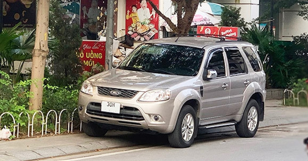 Đỗ theo hướng dẫn nhà hàng, chủ ô tô nhận điều ‘cay đắng’