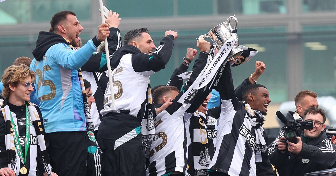 Newcastle ăn mừng chưa từng có vô địch cúp Liên đoàn Anh