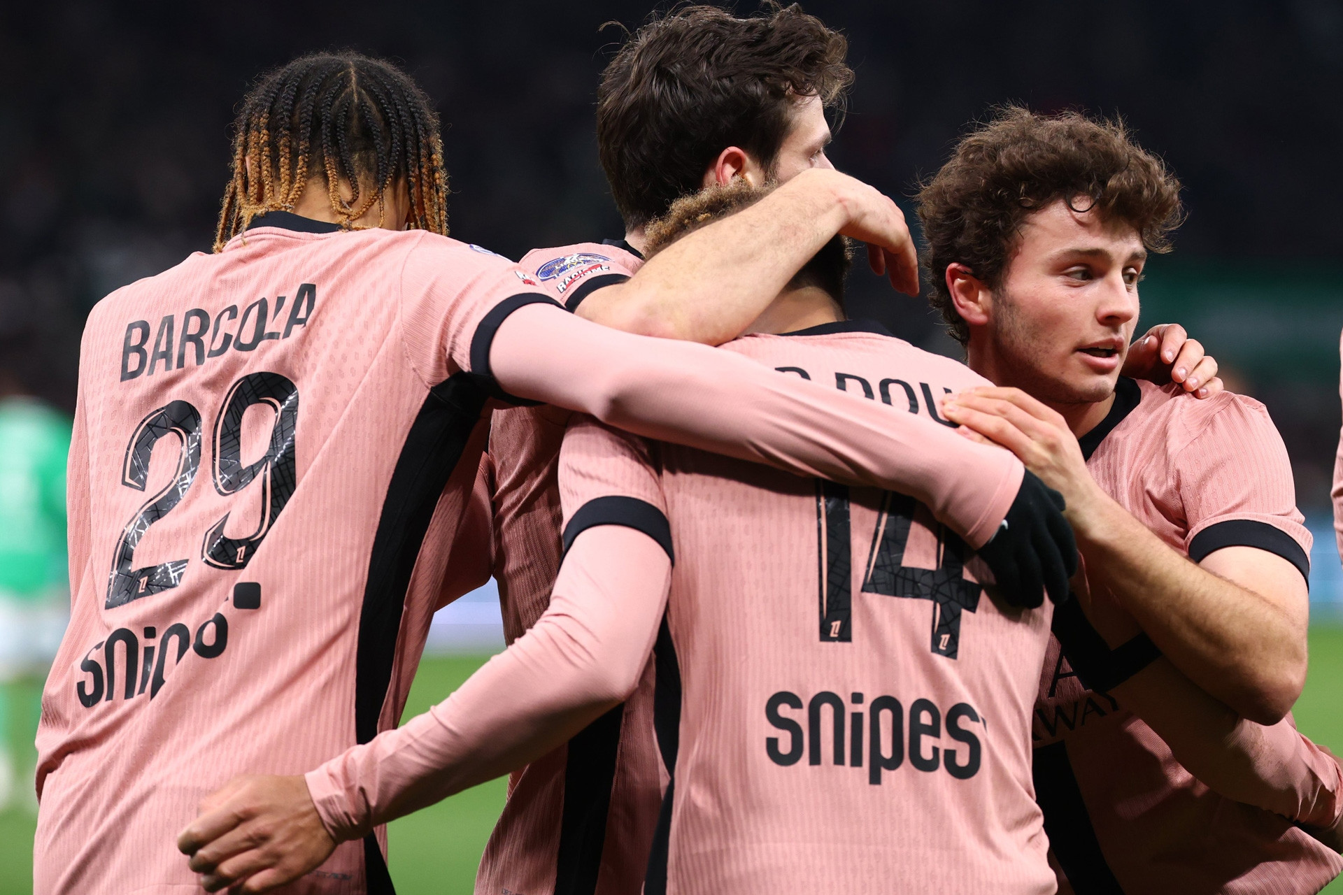 PSG ‘bỏ túi’ sớm danh hiệu Ligue 1, Luis Enrique đi vào lịch sử