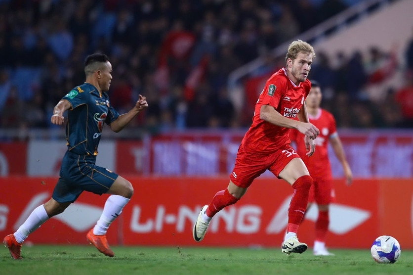 Trực tiếp bóng đá Thể Công Viettel 0-0 HAGL: Thủ môn ĐTVN cứu thua