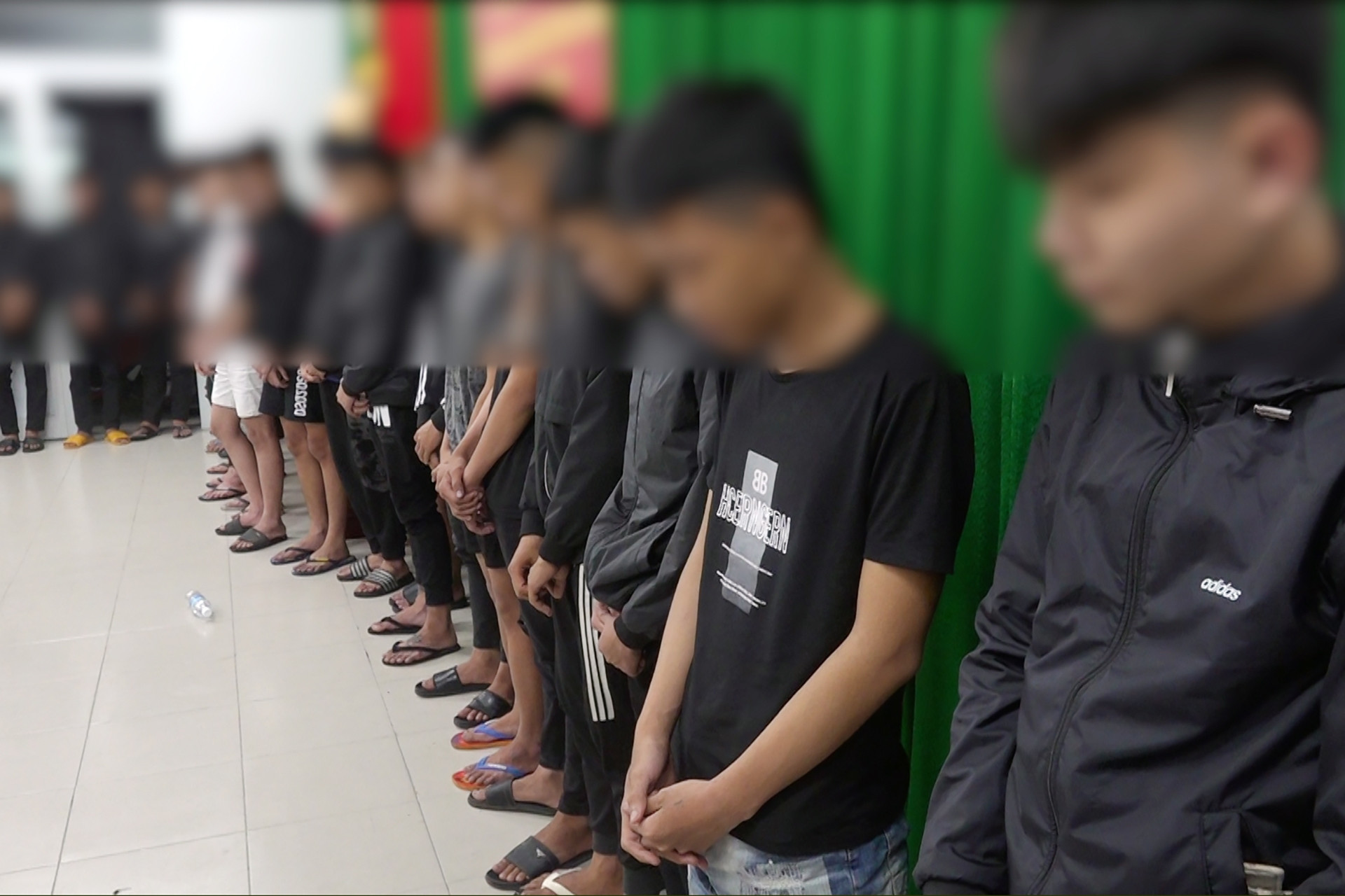 Vụ hỗn chiến trên quốc lộ: Triệu tập 80 người lấy lời khai, tạm giữ 37 đối tượng