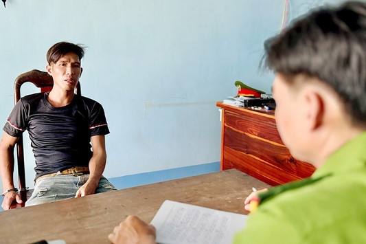 Bản tin cuối ngày 31/3: Bé 8 tuổi bị cha dượng tung lên cao đã tử vong