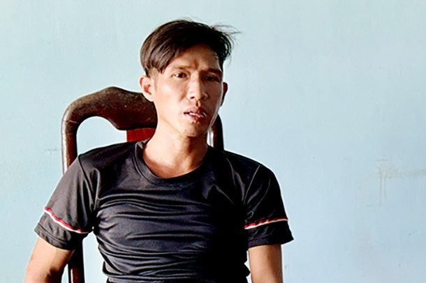 Cha dượng tung con riêng 8 tuổi của vợ lên cao khiến trẻ hôn mê