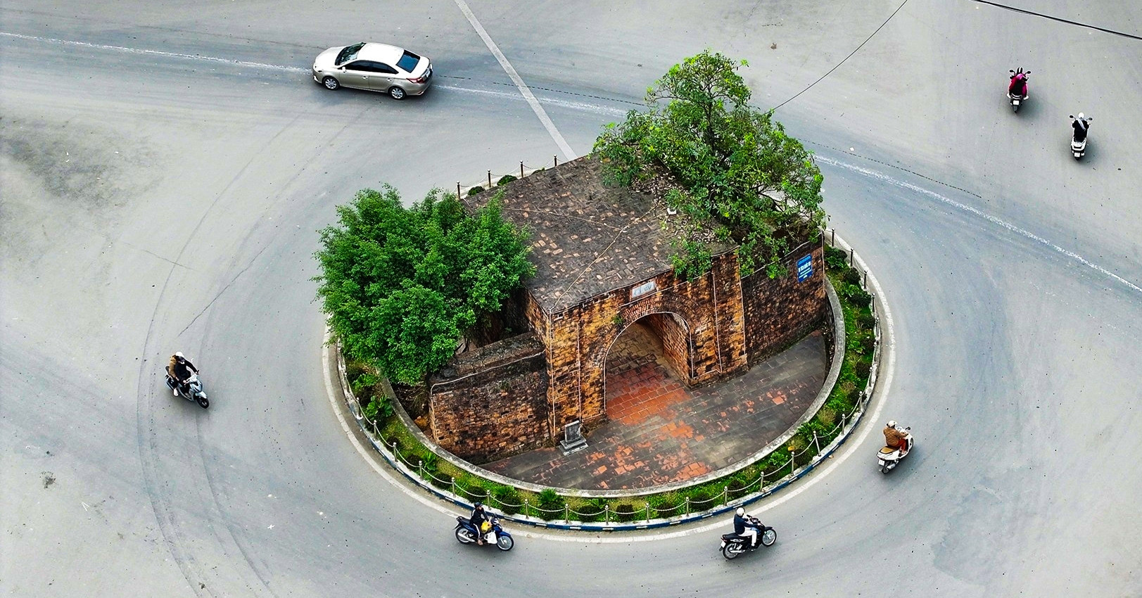 Diện mạo trung tâm tỉnh Tuyên Quang, nơi có 3 dãy núi bao bọc