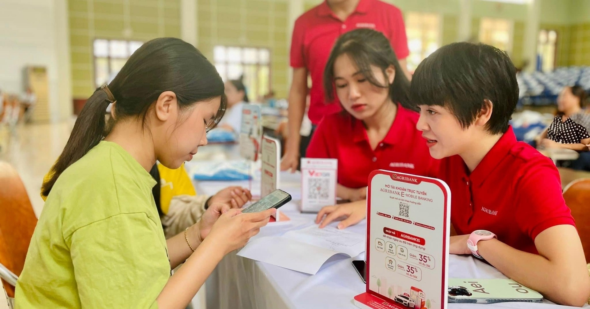 Hé lộ mức thu nhập trung bình mới nhất của nhân viên Agribank