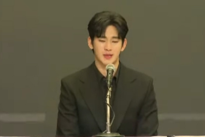 Họp báo khẩn: Kim Soo Hyun khóc nức nở, nhắc đến Kim Sae Ron