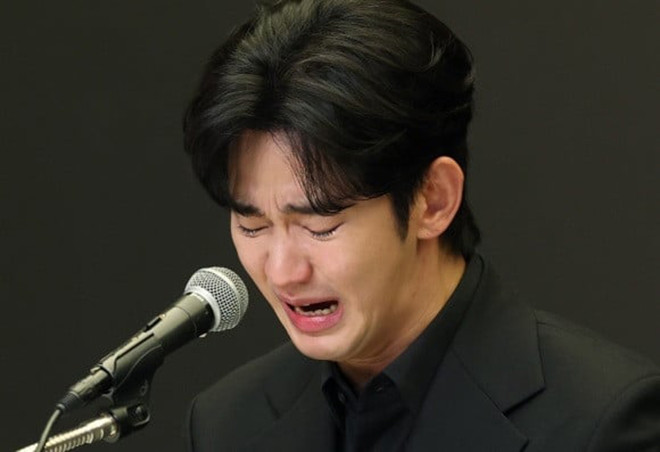 Họp báo khẩn: Kim Soo Hyun tố cáo bằng chứng giả mạo, xác nhận từng yêu Kim Sae Ron