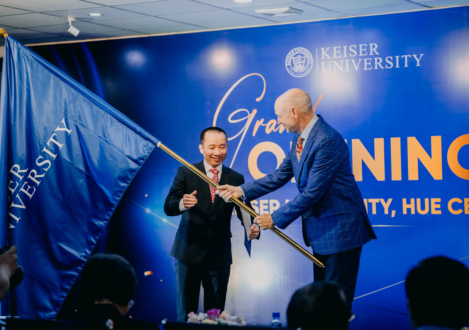 ra mat KUV Hue 2.jpg