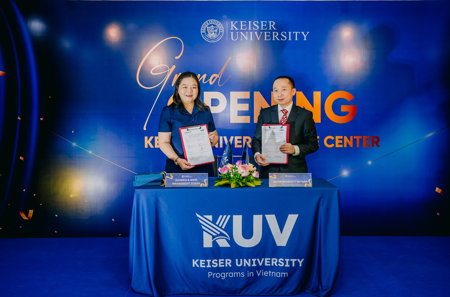 ra mat KUV Hue 3.jpg