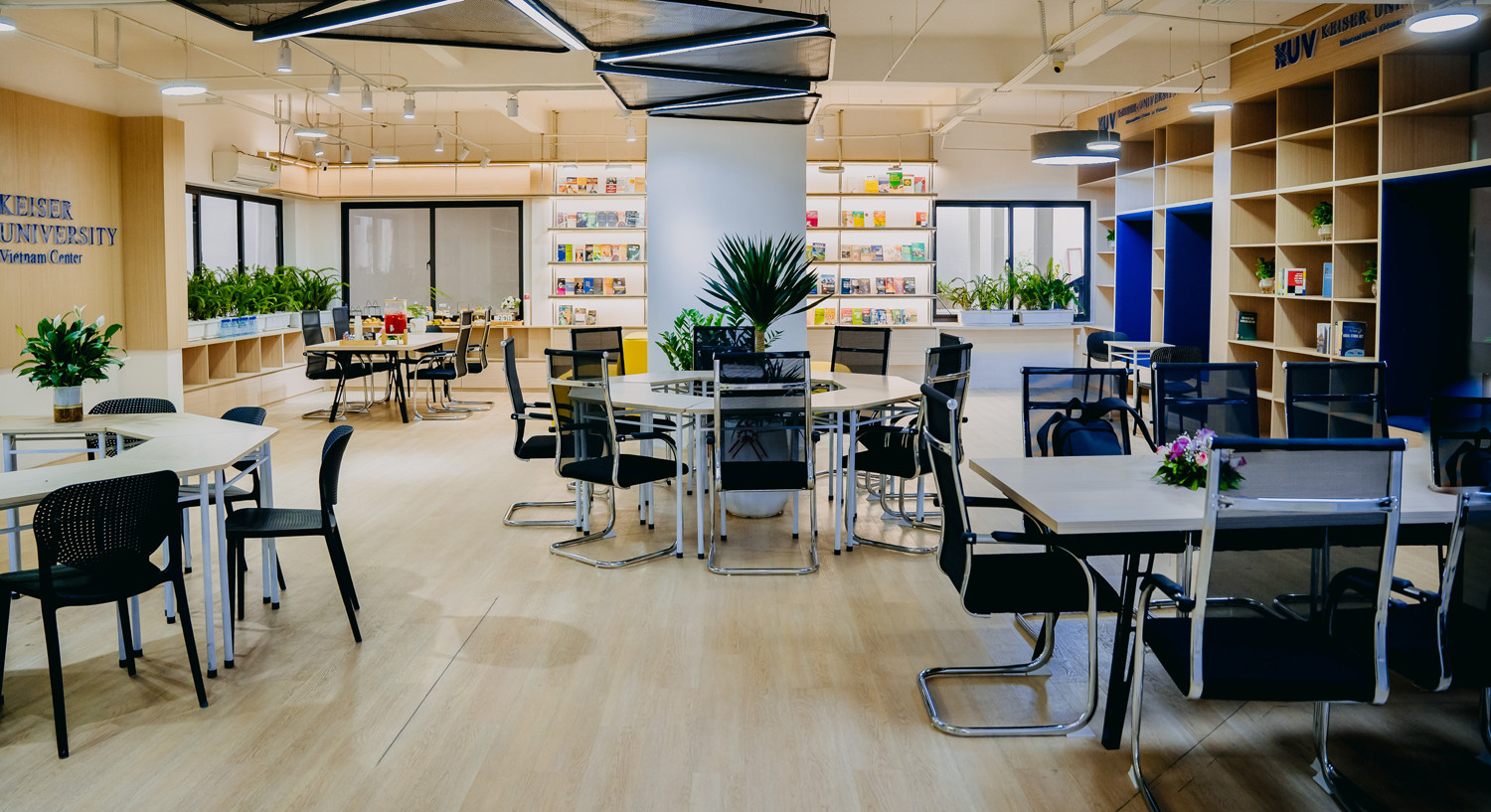 ra mat KUV Hue 4.jpg