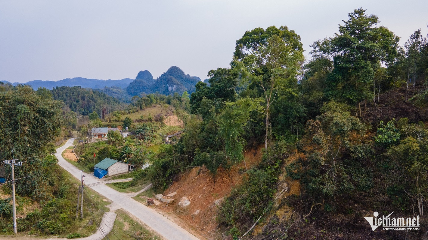 W-Duong vao ban Can.jpg