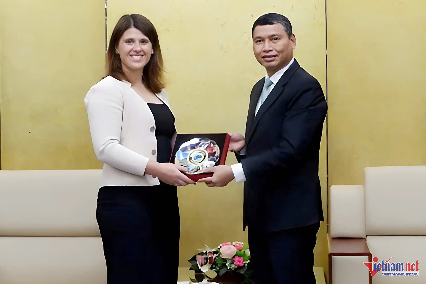 W-tiep tan tong lanh su lien hiep vuong quoc anh va bac ailen 2024 71169.jpg