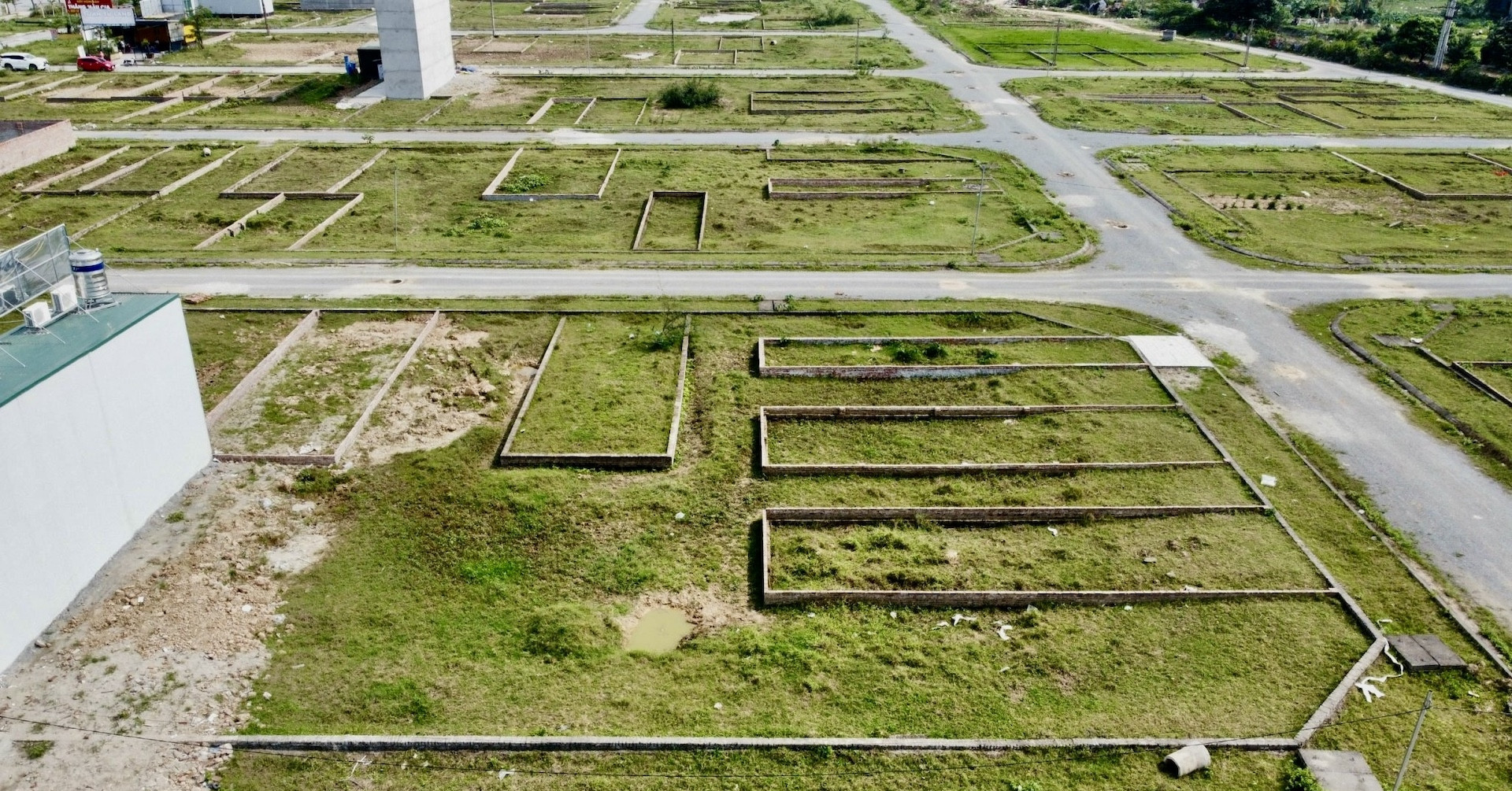 Đất dự án đã có sổ đỏ nhưng không ghi tọa độ có được cấp phép xây dựng?