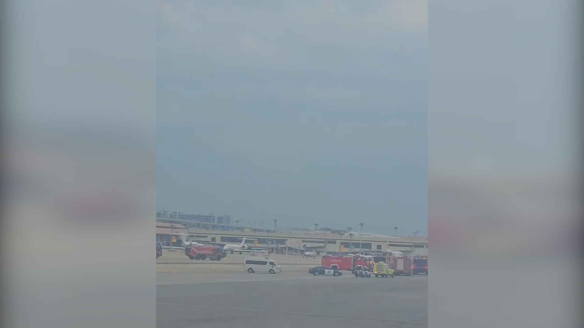 Du khách tiết lộ cảnh tượng kinh hoàng sau khi trần khách sạn sụp đổ (Video) New York Post.00_03_04_03.Still001.jpg