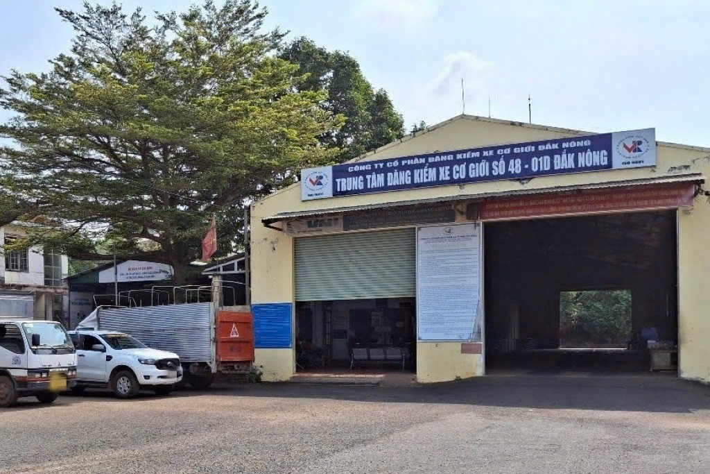 Hàng trăm ô tô bị từ chối kiểm định vì không đóng phạt nguội