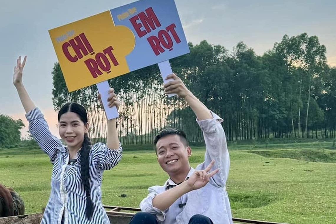 Loạt doanh nghiệp ẩn sau ‘chiến thần livestream’ Hằng Du Mục và Quang Linh Vlogs