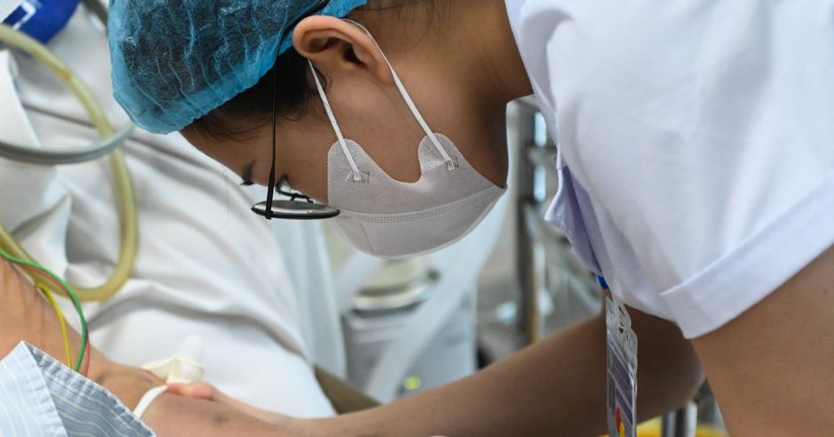 Nam sinh viên ở Hà Nội liệt tứ chi, lý do bác sĩ khó chấp nhận