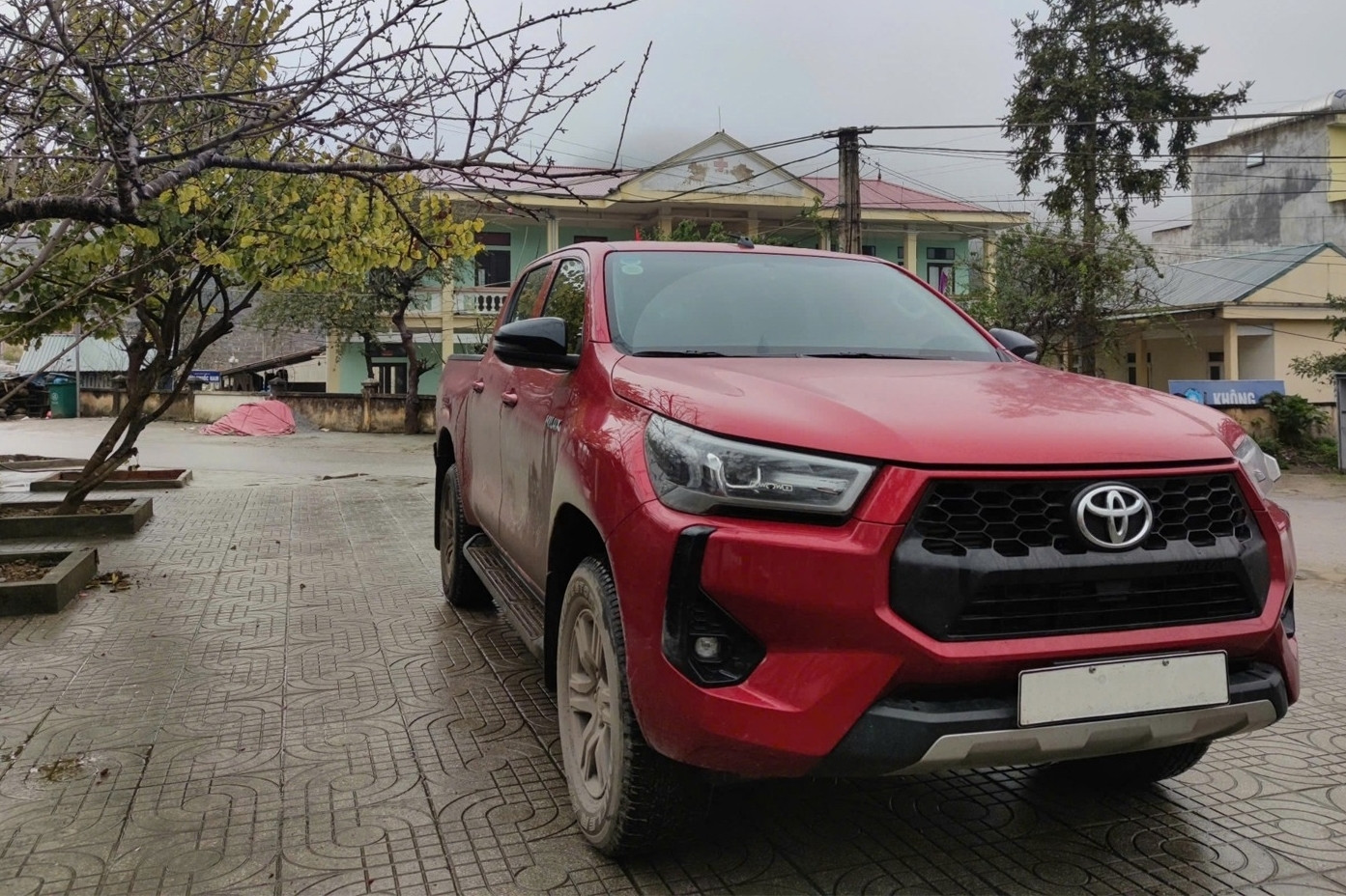 Toyota Hilux chinh phục những cung đường khó nhằn Sapa - Hà Giang