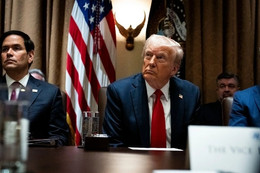 Trung Quốc, Canada tung đòn thuế đáp trả sắc lệnh của ông Trump