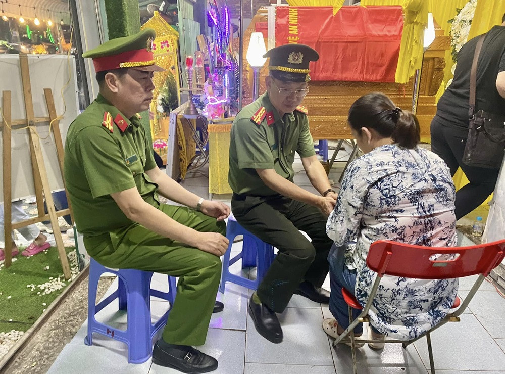 Truy thăng cấp bậc hàm vượt bậc cho chiến sĩ cảnh sát cơ động hi sinh ở Vũng Tàu...jpg