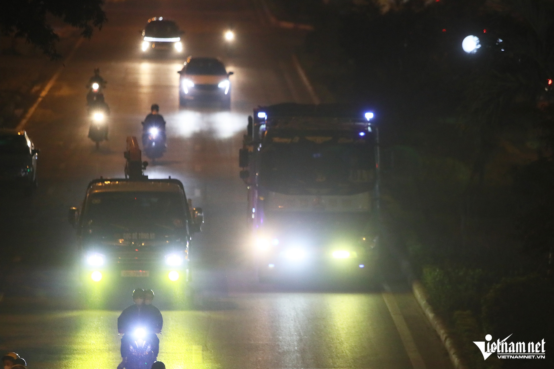 W-do den sieu sang copy.jpg