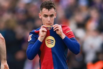 Tin tức về chuyển nhượng 5/3: MU ký Casado, Bayern lấy Wirtz