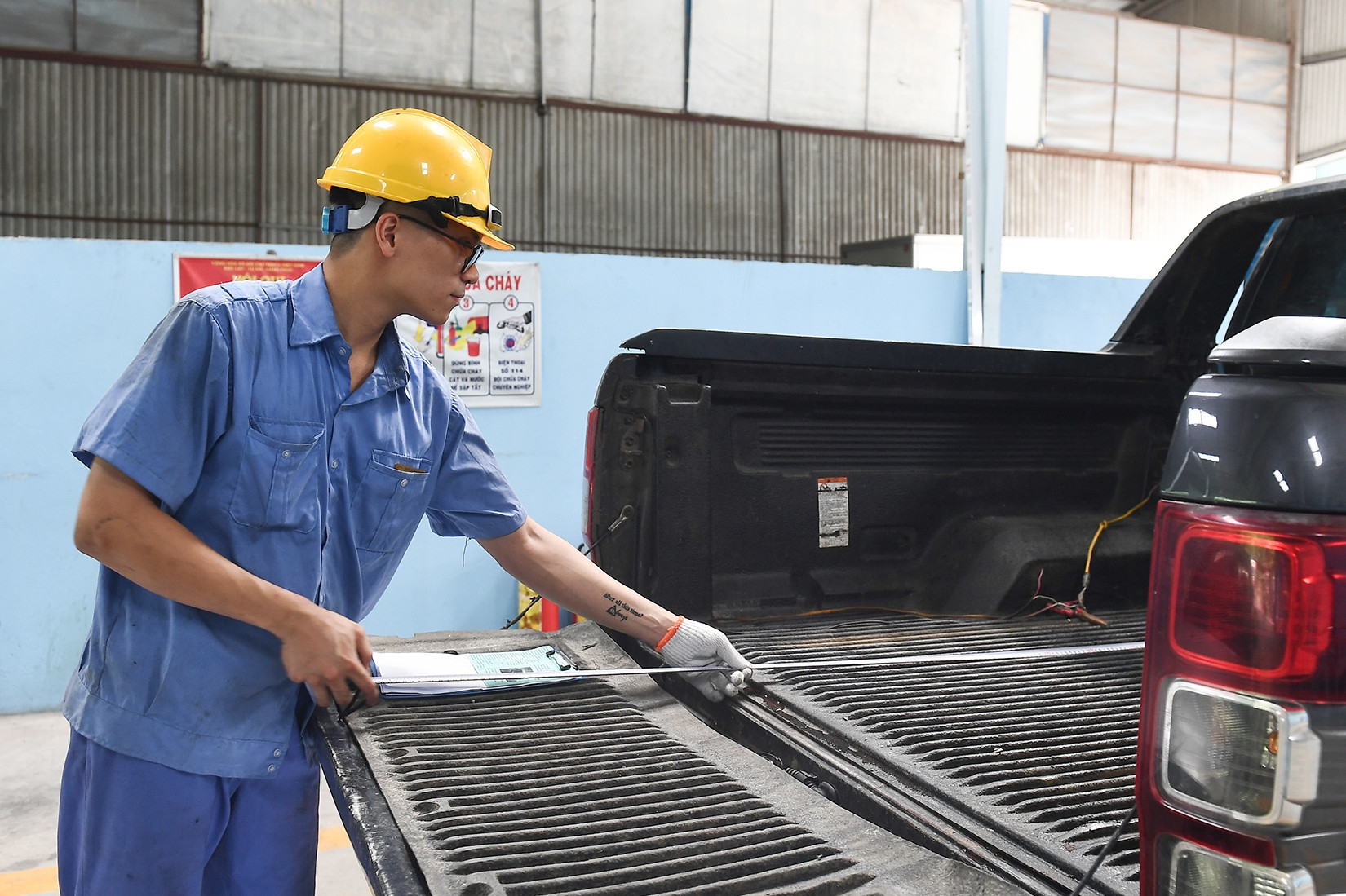 Cả triệu xe bị từ chối đăng kiểm, chủ xe ngớ người khi biết lý do