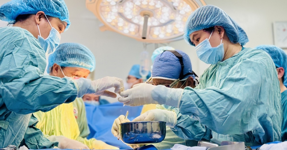 Nén nỗi đau mất con, người cha đưa ra quyết định cứu sống 5 bệnh nhân