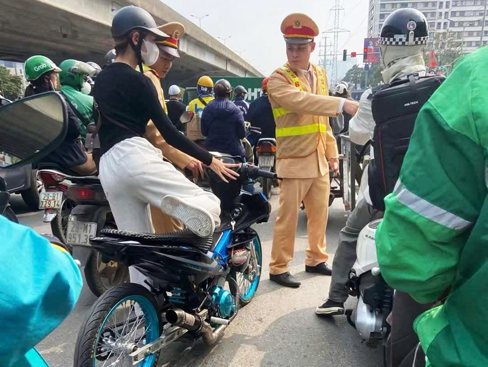 z6377261241800_8288f46ad9204591f691d8e0256242b6 copy.jpg