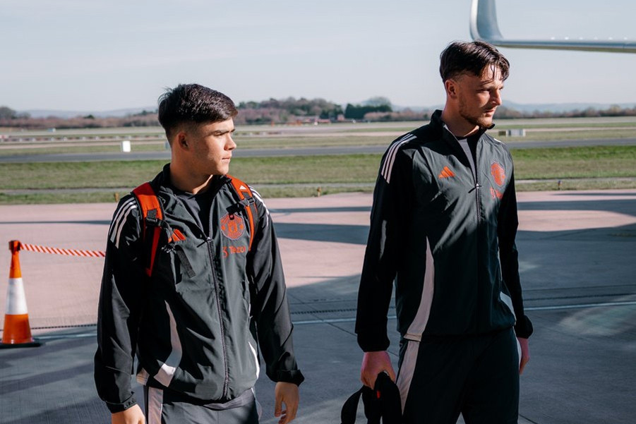 Bất ngờ danh sách 18 cầu thủ MU đá trận Europa League