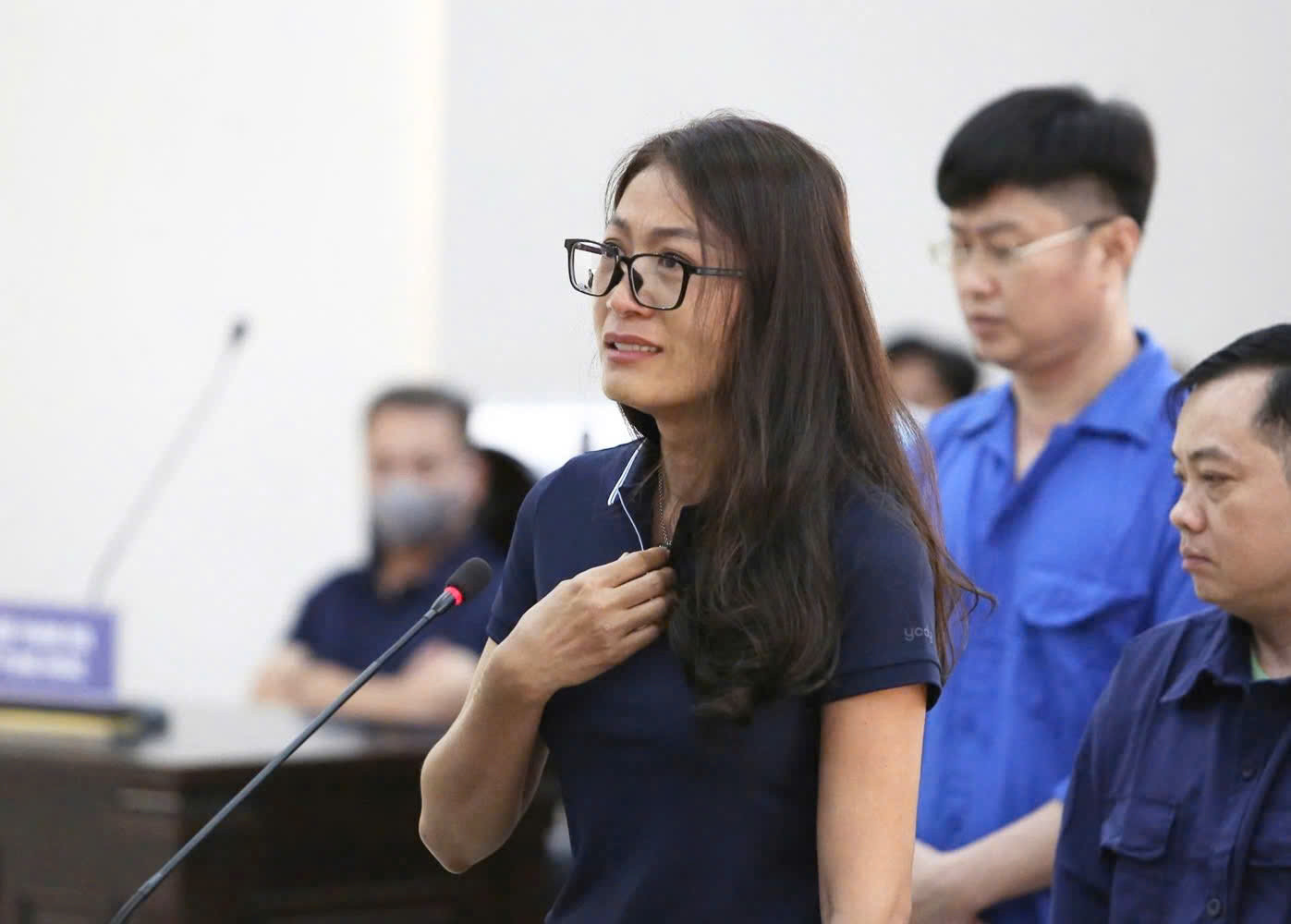 can bo cong an 24870.jpg