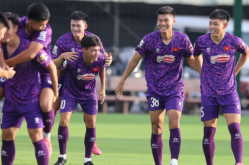 Hai cầu thủ Việt kiều lên đội U22 Việt Nam