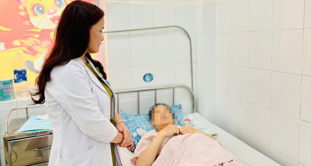 Không có tiền khám định kỳ, sản phụ ở TPHCM "đẻ rơi" con thứ 4 tại nhà