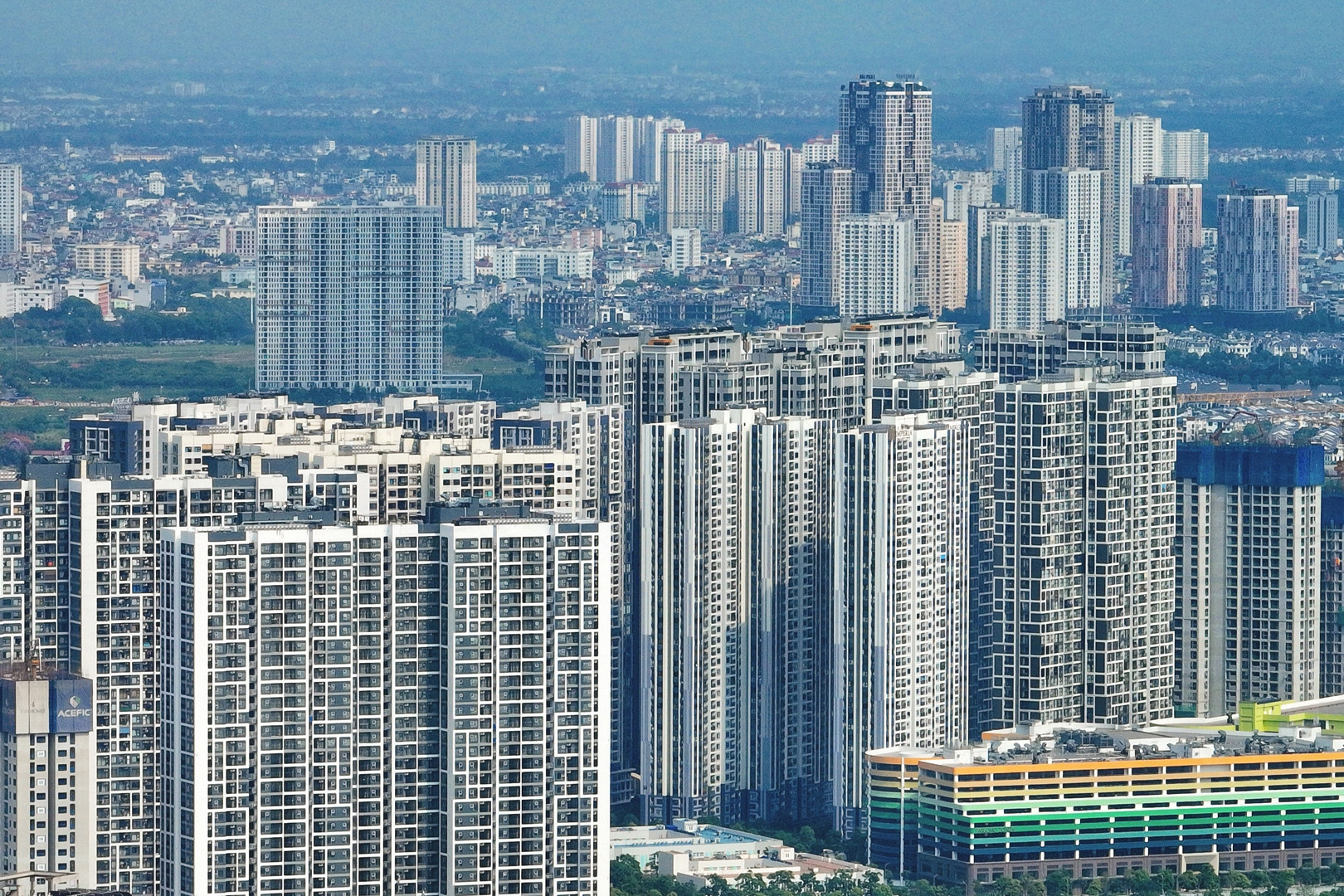 Người trẻ 'không dám' sinh thêm con do giá nhà đất ở đô thị tăng chóng mặt?