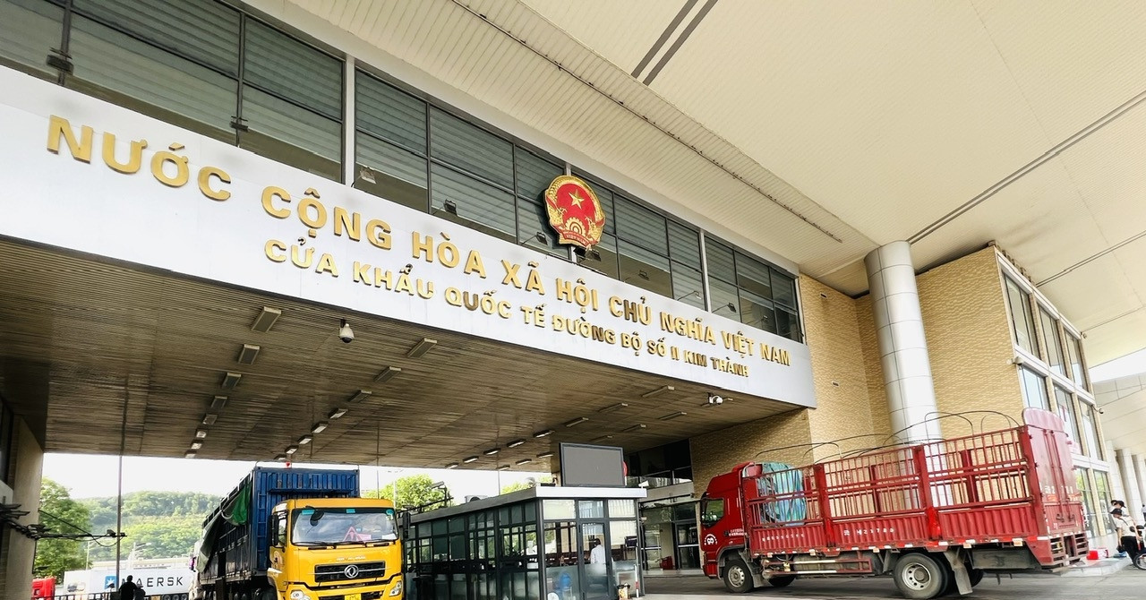 Bỏ tổng cục, 20 chi cục trưởng hải quan khu vực là những ai?