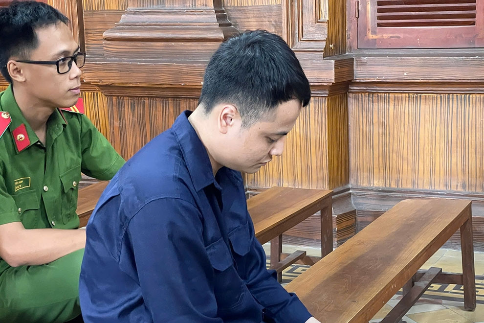 Lừa bán xe Mercedes G63 với giá thấp, chiếm đoạt 5 tỷ của nữ đại gia