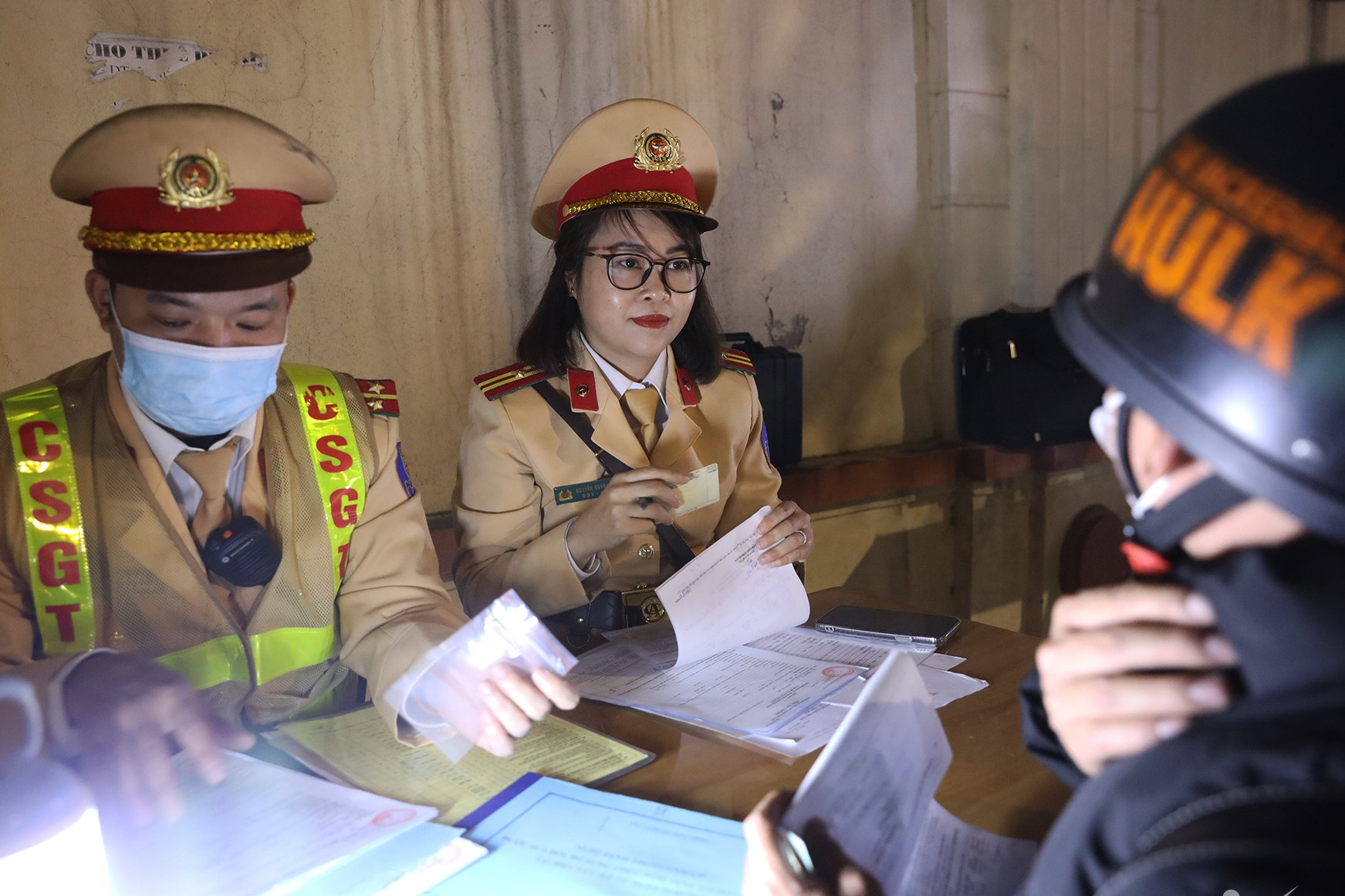 Thiếu giấy tờ xe khi tham gia giao thông bị phạt bao nhiêu?