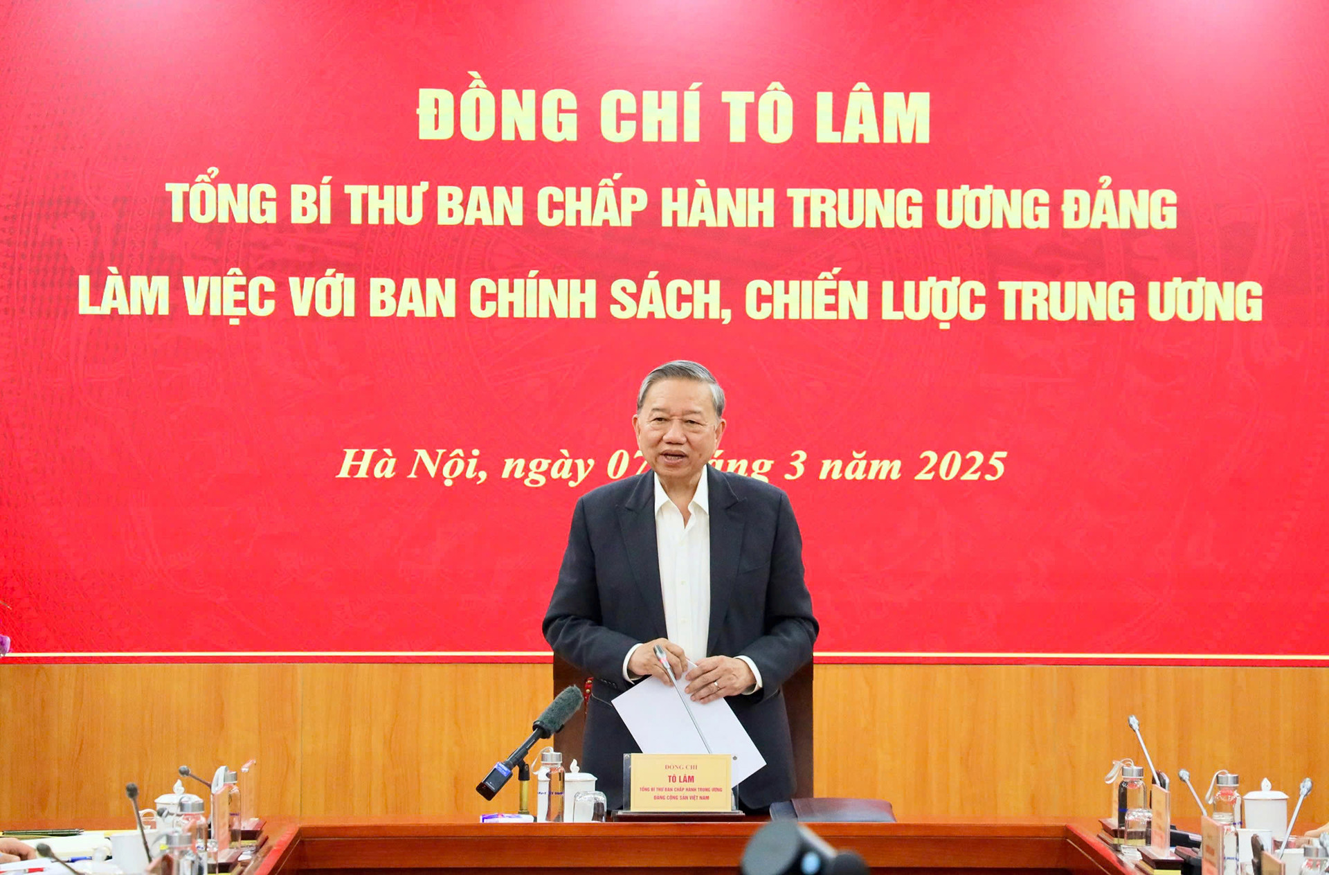 tong bi thu.jpeg