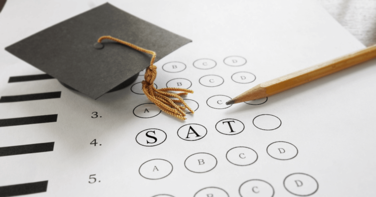 Hàng loạt thí sinh phải dừng thi SAT vì sự cố hệ thống đột ngột