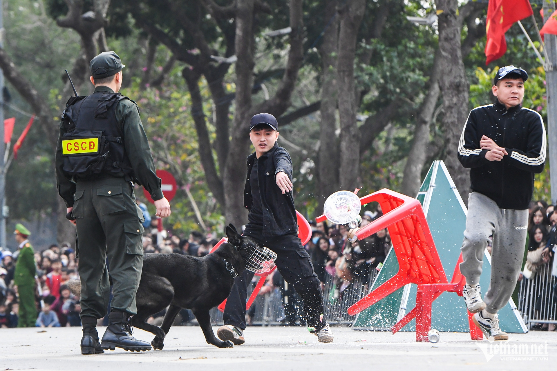 W-cong an   dieu hanh 14.jpg