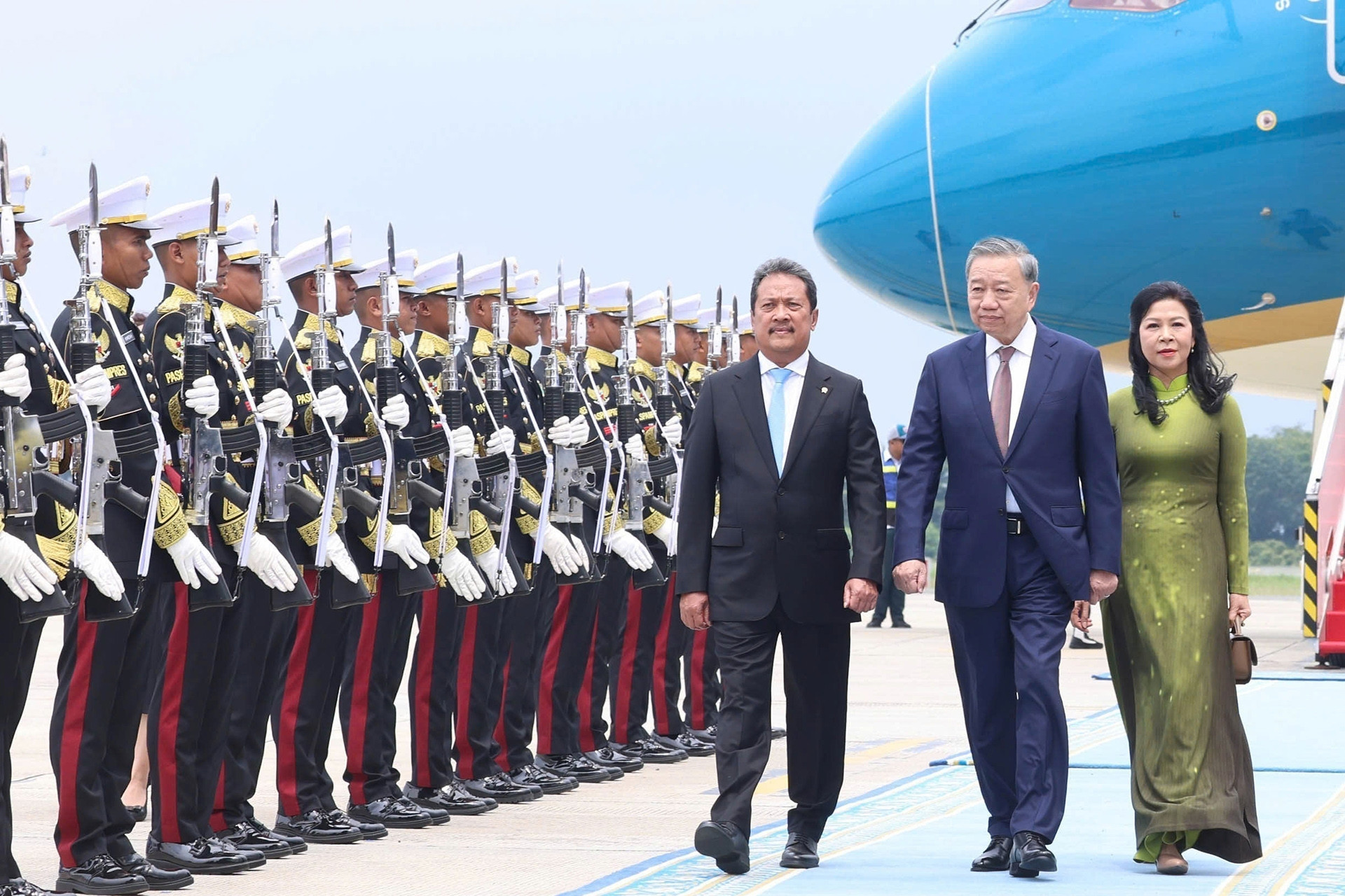 Indonesia bắn 7 phát đại bác chào mừng Tổng Bí thư Tô Lâm và Phu nhân